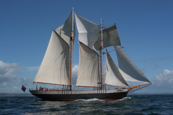 topsail schooner