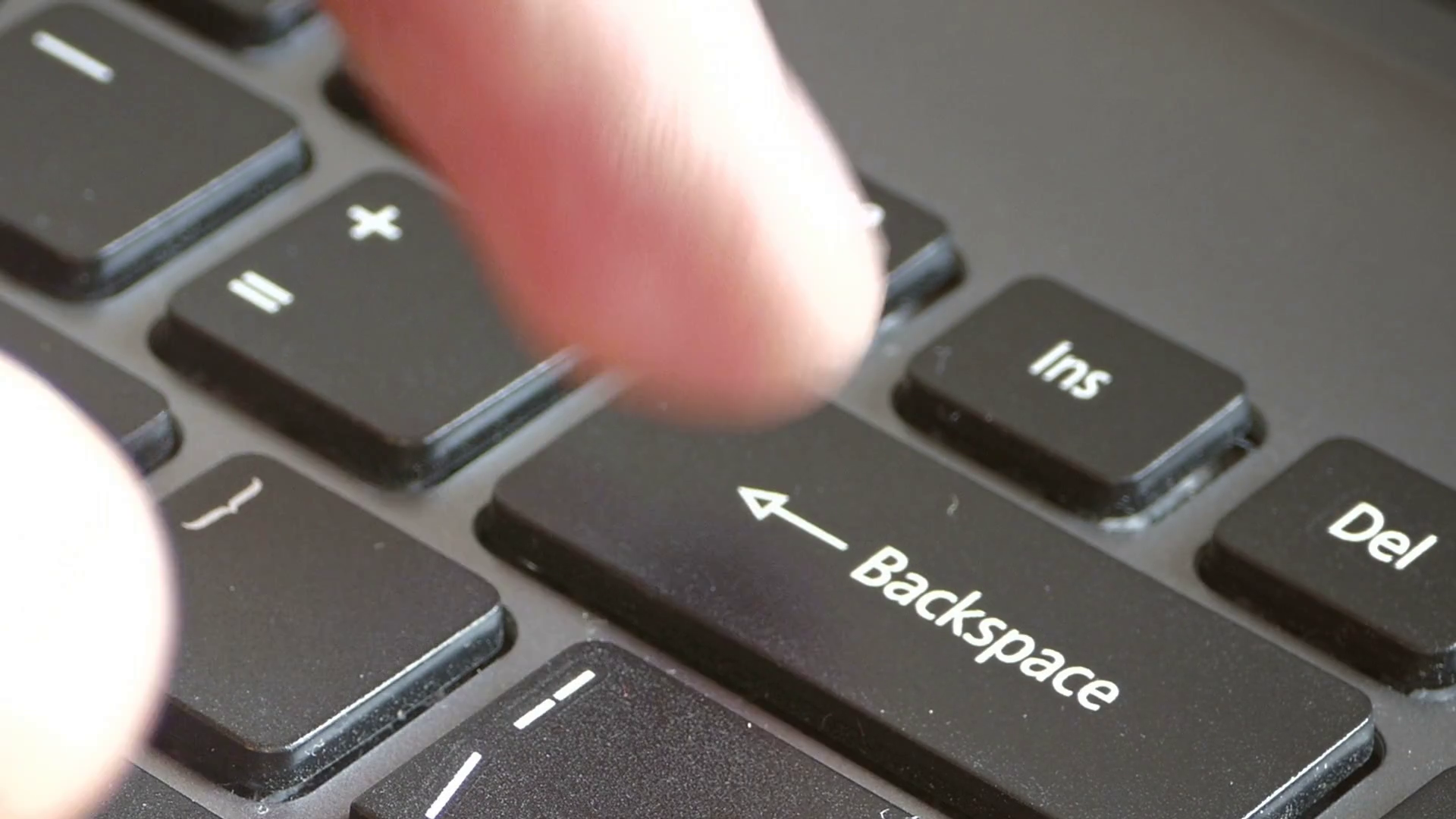Толк бэк. Кнопка Backspace на клавиатуре. Клавиша Backspace delete на клавиатуре. Клавиша бжкспэйс. Бакспейс клавиатура.