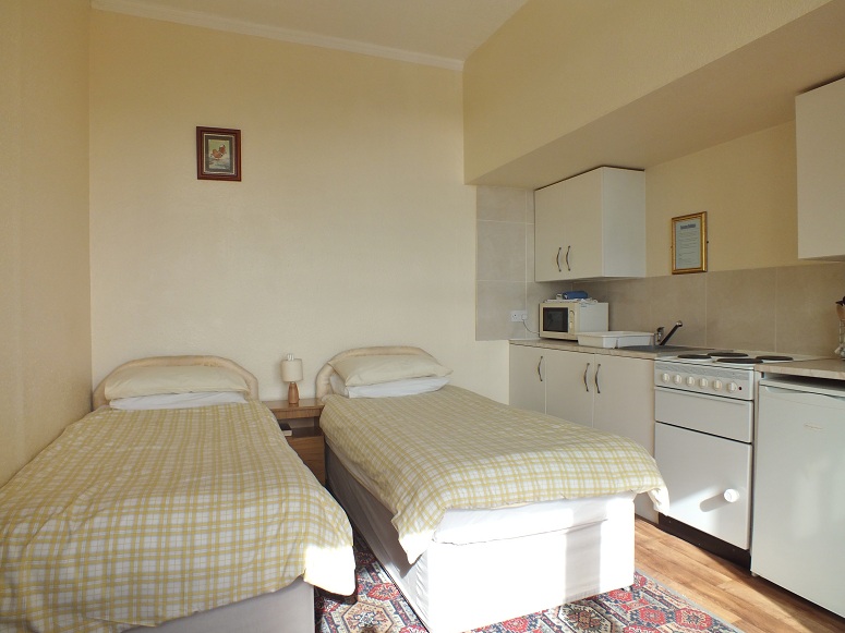 Bed Sit - Hemsley Holiday Flats Self Catering Sea View Holiday Apartments &  Flats in Bridlington