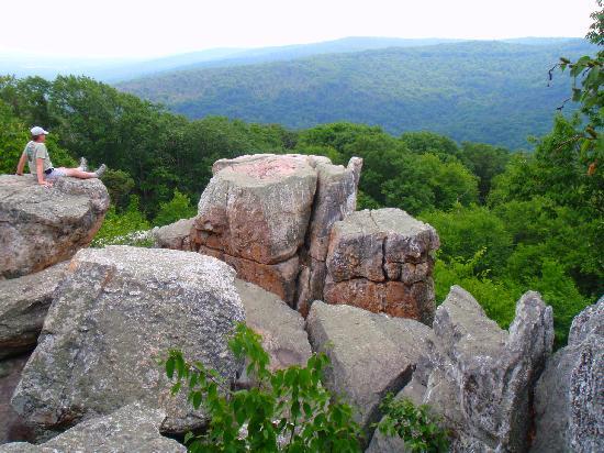 Catoctin Mountain Park: View from Chimney Rock