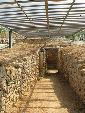 Dendra tholos tomb.JPG