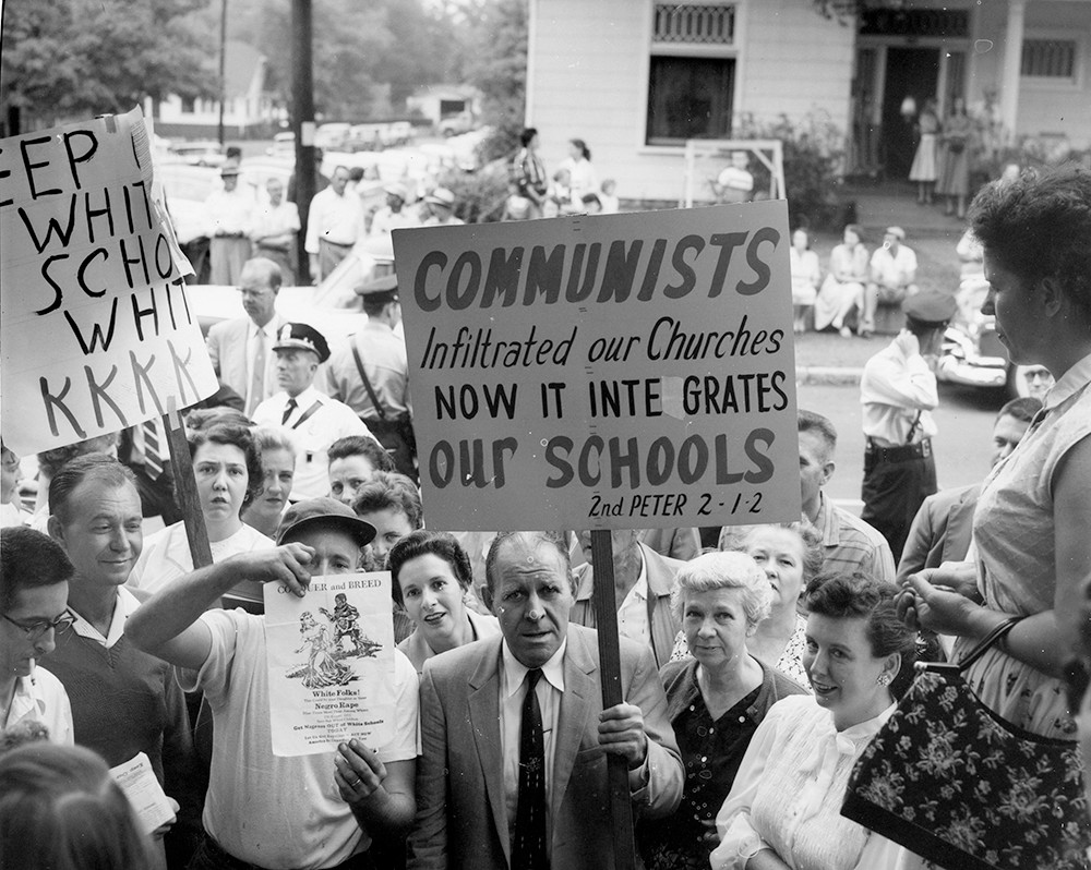 Fred Stroud leads protest against desegregation, Nashville, TN, 1957. ©  Nashville Public