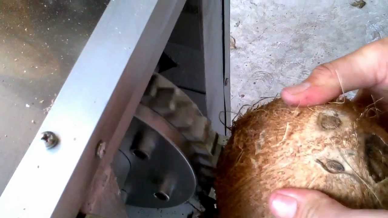 Coconut Deshelling machine CM 105