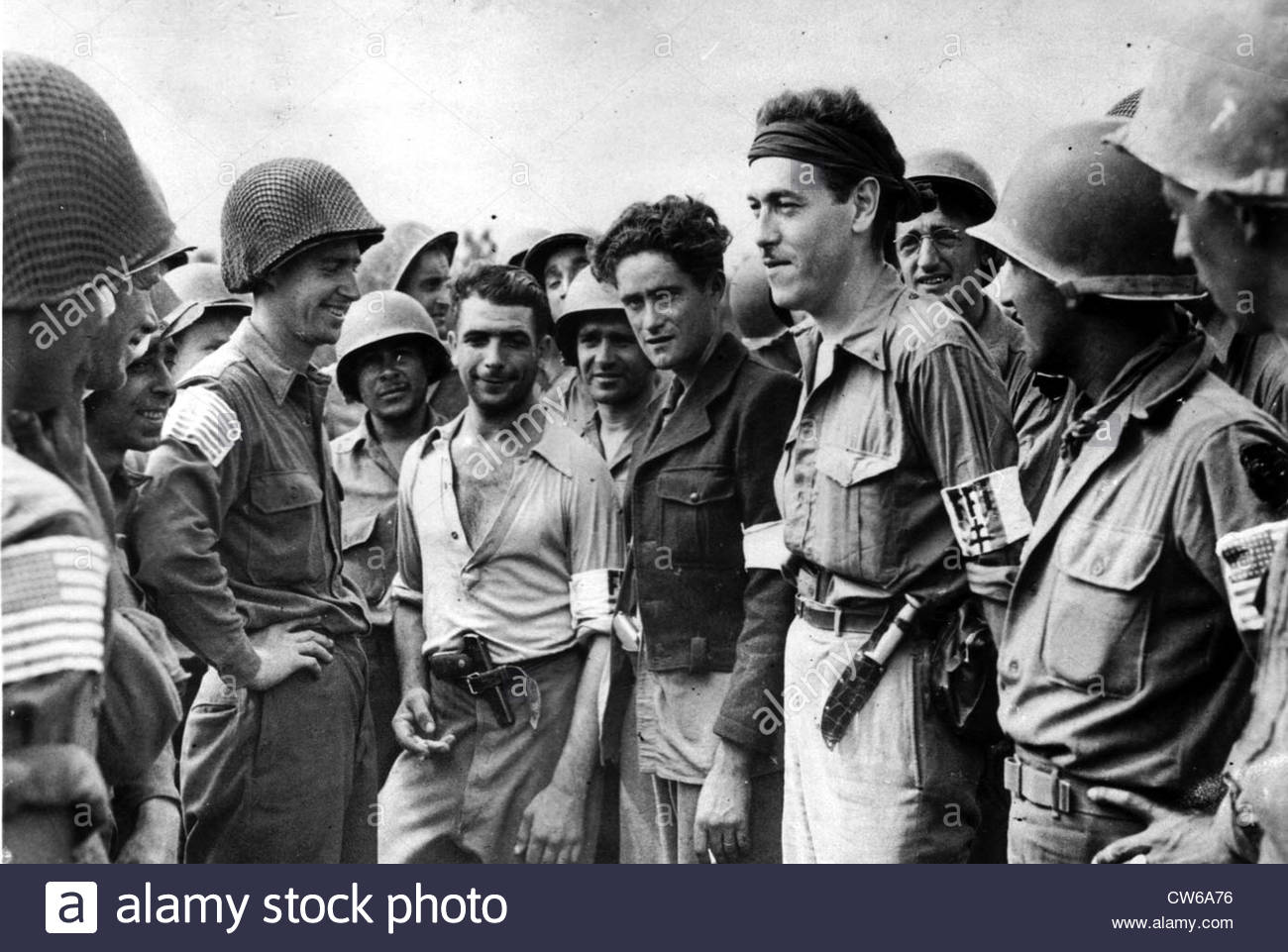 F.F.I. fraternise with U.S troops in Southern France (August 1944)
