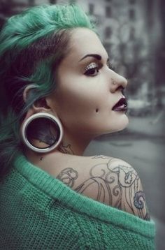 Color Hair Inspiration, Inspiration Quotes, Hair Inspo, Character  Inspiration, Piercing Nez,